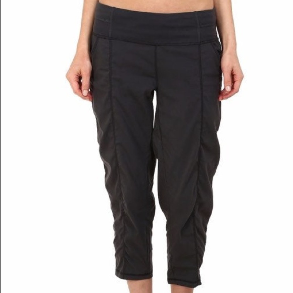Lucy Get Going crop pant black size small